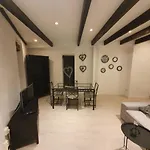 Duplex Can Roses