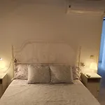 Duplex Can Roses